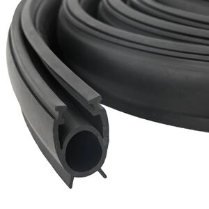 vidaXL Garage Deurafsluiting Zwart 41 x 33 mm 5,5 m PVC