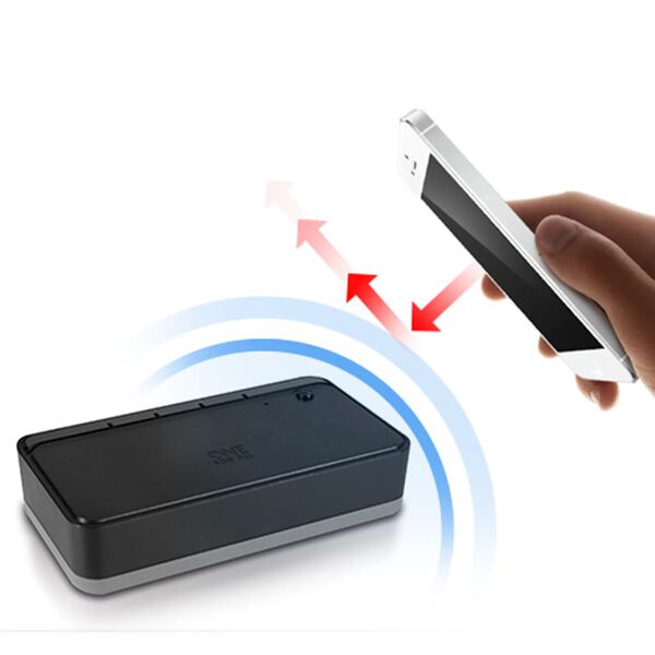 One For All Tv-signaalversterker 4-voudig 15,4x9x3,7 cm zwart