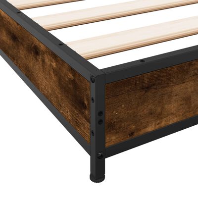 vidaXL Bedframe bewerkt hout en metaal gerookt eikenkleurig 75x190 cm