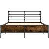 vidaXL Bedframe bewerkt hout metaal gerookt eikenkleurig 135x190 cm