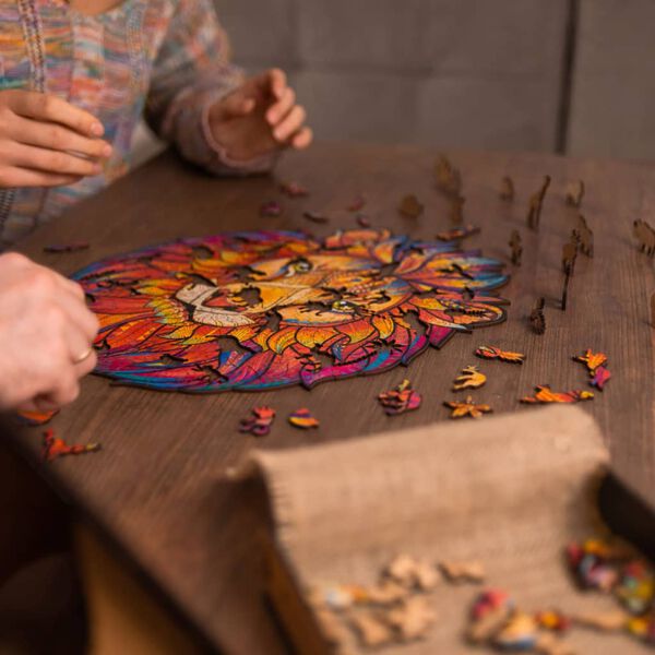 UNIDRAGON Puzzel Mysterious Lion 327 stukjes king size 31x40 cm hout