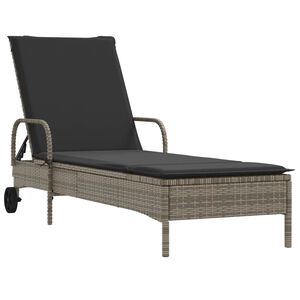 vidaXL Ligbed met wielen en kussen poly rattan grijs