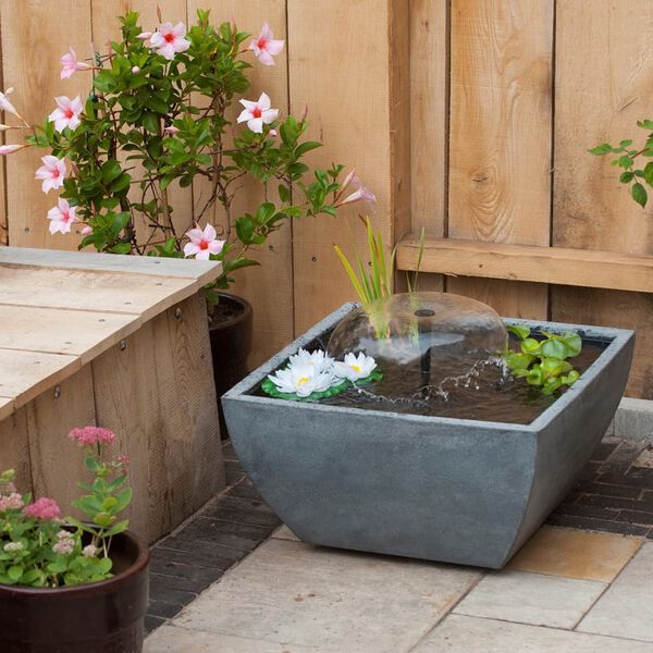 Ubbink Vierkante vijver met pomp en waterlelies grijs 1387081