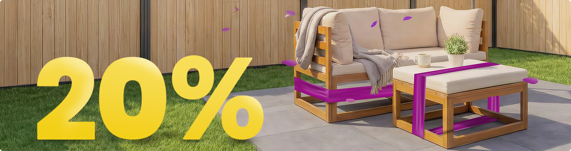  Houten tuinbank met beige kussens en tafel onder parasol op zonnig terras, omringd door bloemen en hek, met banner lenteactie 20%.