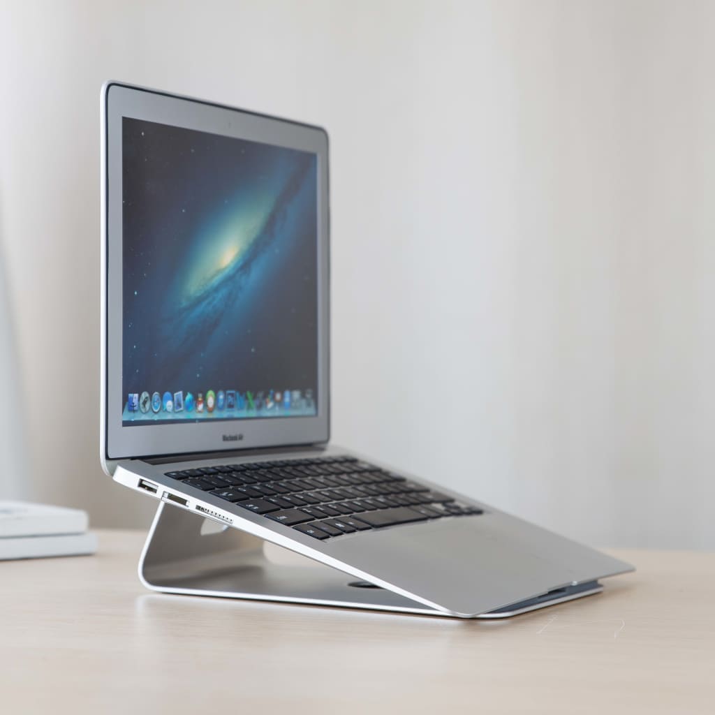 NewStar Laptopstandaard verhoogd 10"-17" aluminium